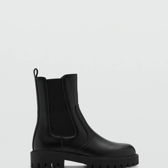 Mango Track Sole Chealse Boots / Black Ankle Boots - Picture 1 of 8